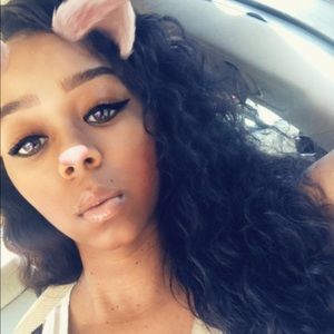 Meet your Posher, Brittney